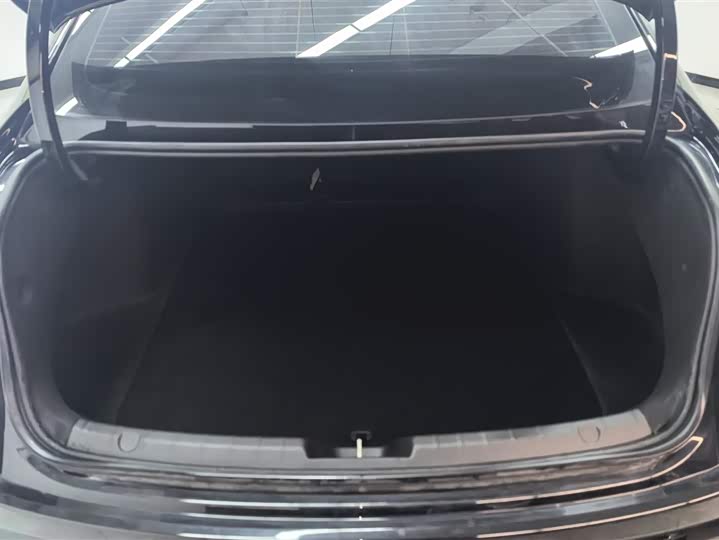 Фото 4 - Geely Preface