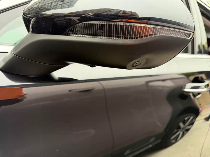 Фото 4 - Hongqi H5