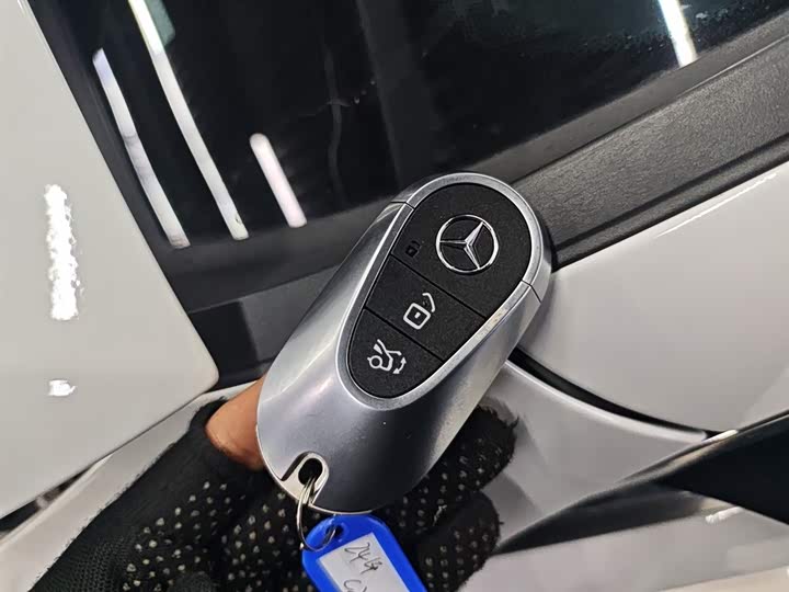 Фото 9 - Mercedes-Benz C-Class