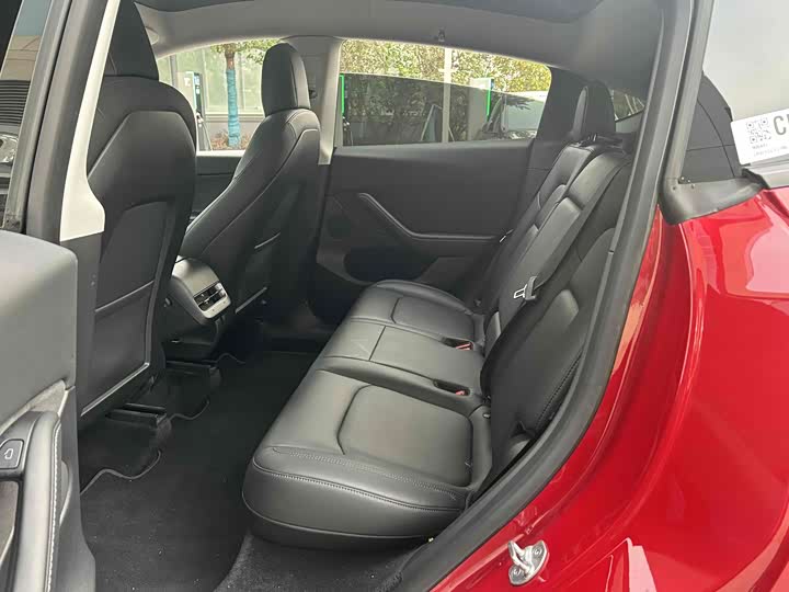 Фото 4 - Tesla Model Y