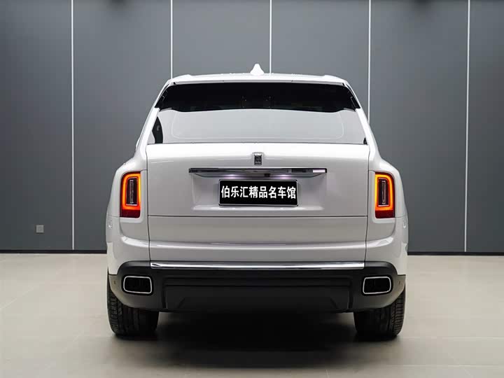 Фото 6 - Rolls-Royce Cullinan