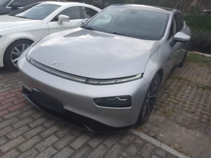 Фото 2 - XPeng P7