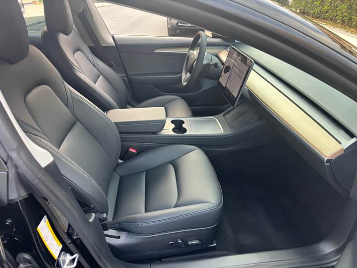 Фото 7 - Tesla Model 3