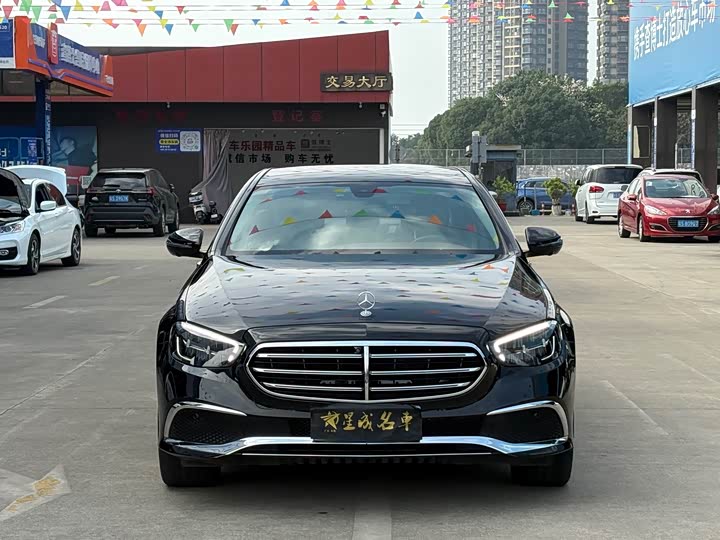 Фото 2 - Mercedes-Benz E-Class