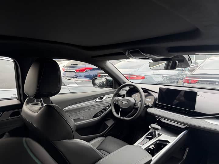 Фото 9 - Geely Preface