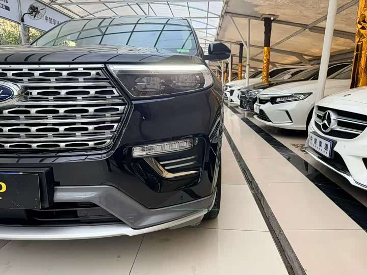 Фото 3 - Ford Explorer