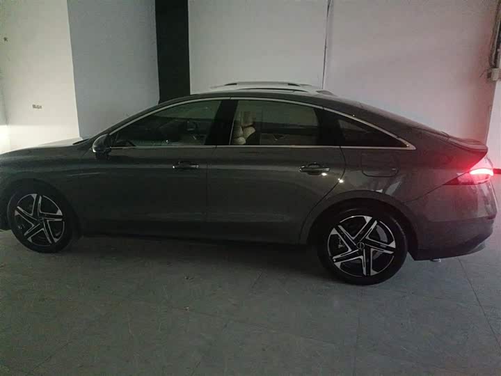 Фото 5 - Roewe D7