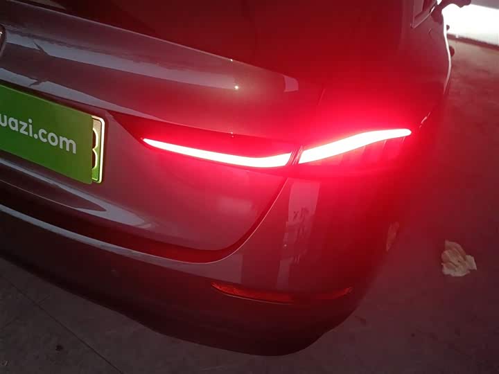 Фото 8 - Roewe D7