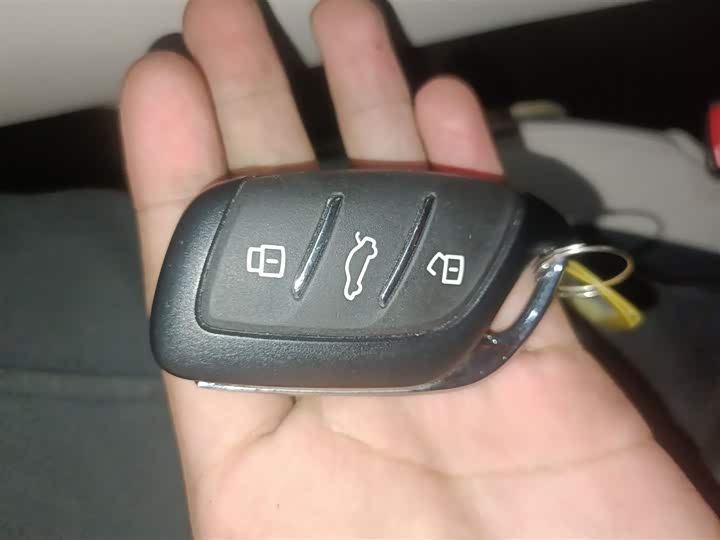 Фото 9 - Roewe D7