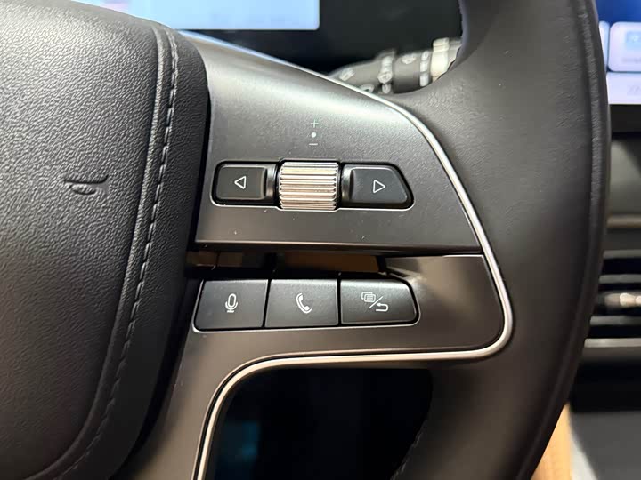 Фото 8 - BYD Song L DM-i Hybrid