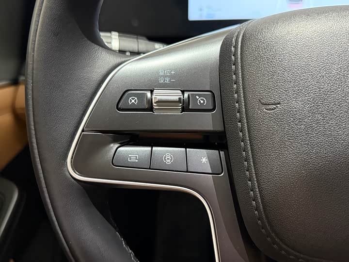 Фото 9 - BYD Song L DM-i Hybrid