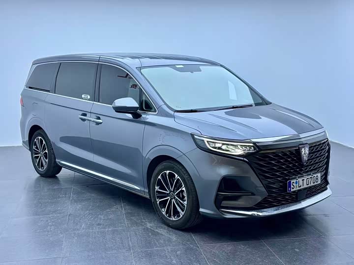 Фото 3 - Roewe iMax 8