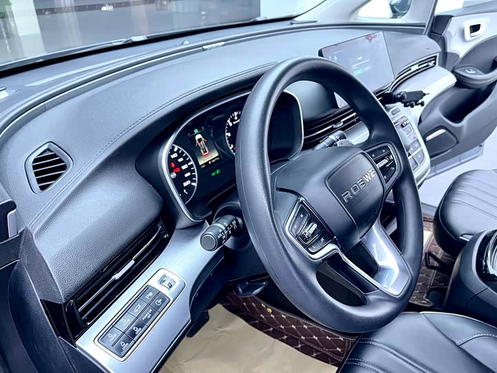 Фото 4 - Roewe iMax 8