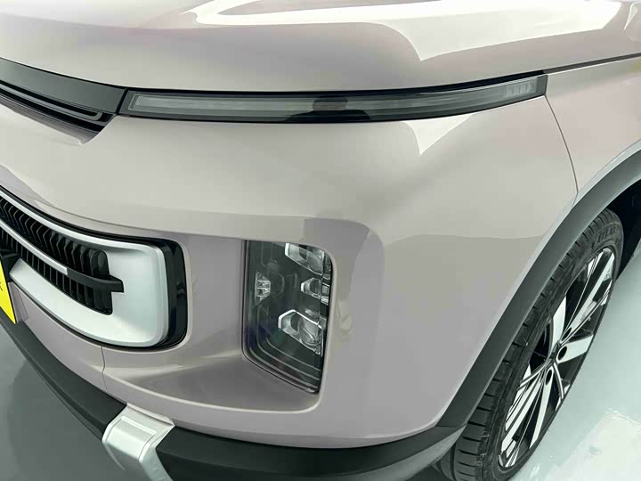 Фото 4 - Geely Icon