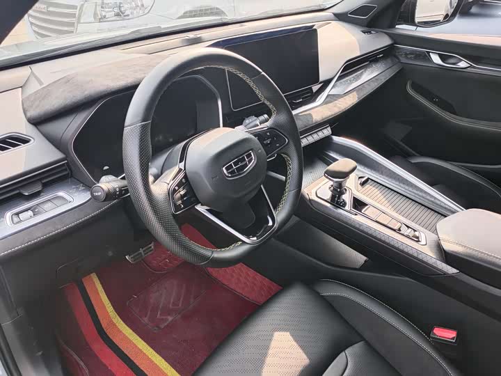 Фото 4 - Geely Preface