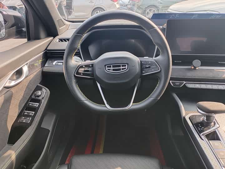 Фото 9 - Geely Preface