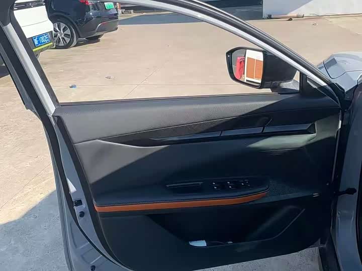 Фото 5 - Changan UNI-V