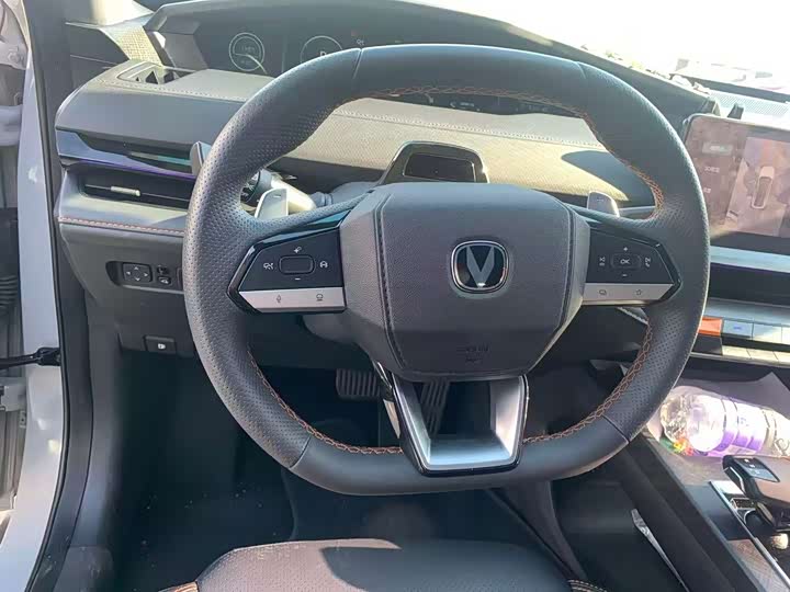 Фото 7 - Changan UNI-V