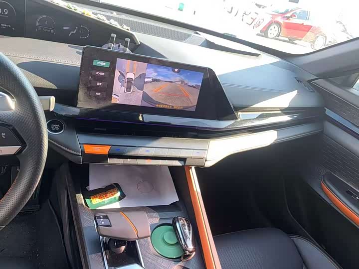 Фото 8 - Changan UNI-V