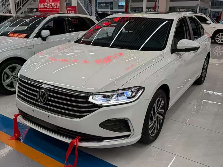 Фото 1 - Volkswagen Lavida