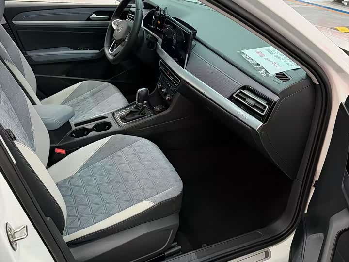 Фото 6 - Volkswagen Lavida