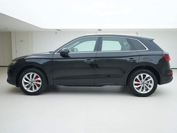 Фото 3 - Audi Q5L