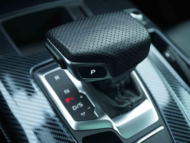 Фото 9 - Audi Q5L