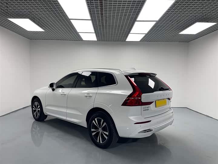 Фото 6 - Volvo XC60