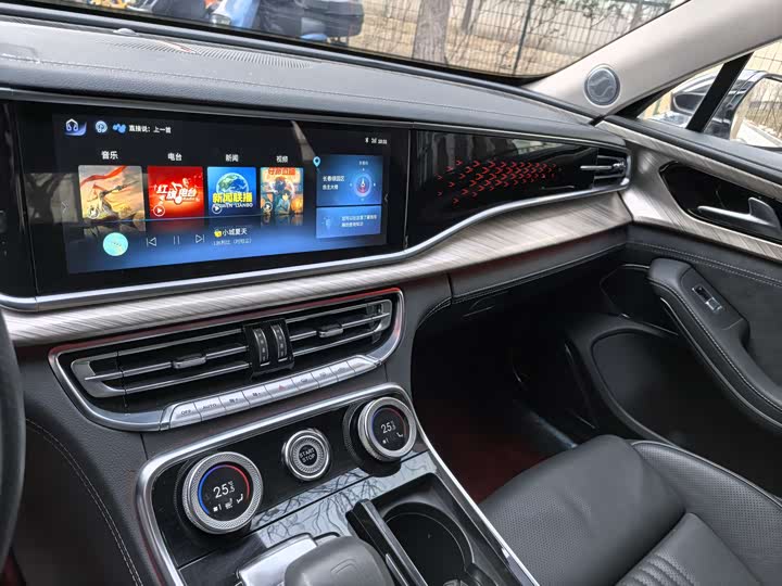 Фото 9 - Hongqi H9