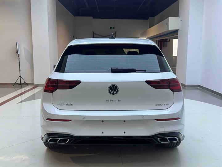 Фото 5 - Volkswagen Golf