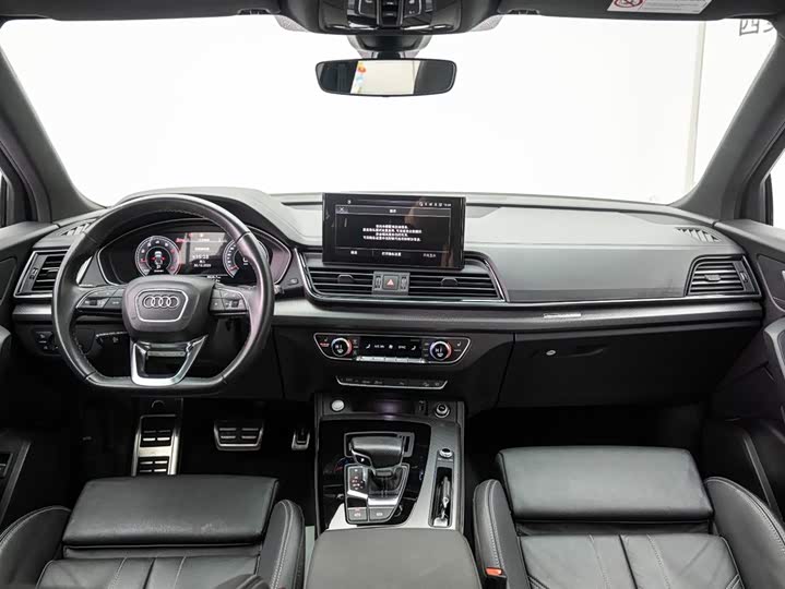 Фото 6 - Audi Q5L