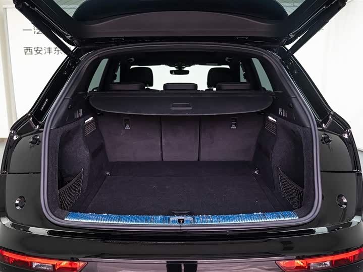 Фото 9 - Audi Q5L