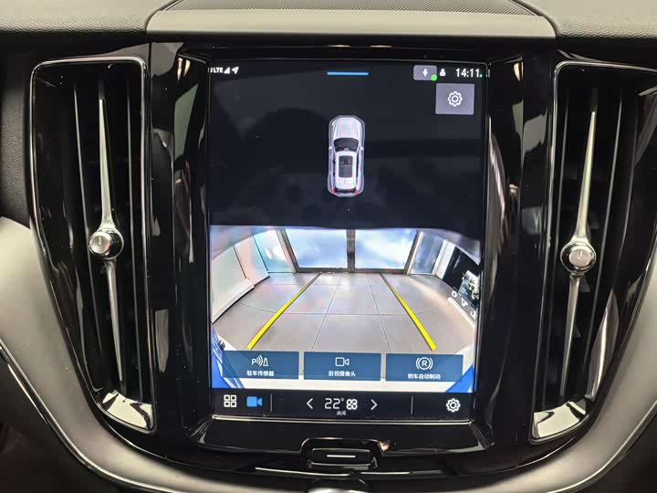 Фото 9 - Volvo XC60