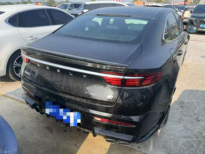 Фото 9 - Geely Preface