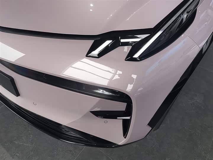 Фото 7 - Zeekr X