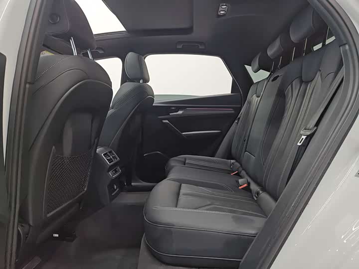 Фото 7 - Audi Q5L Sportback