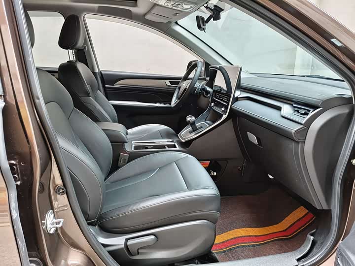 Фото 5 - Haval M6