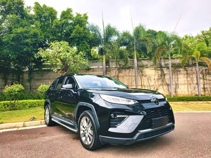 Фото 3 - Toyota Wildlander