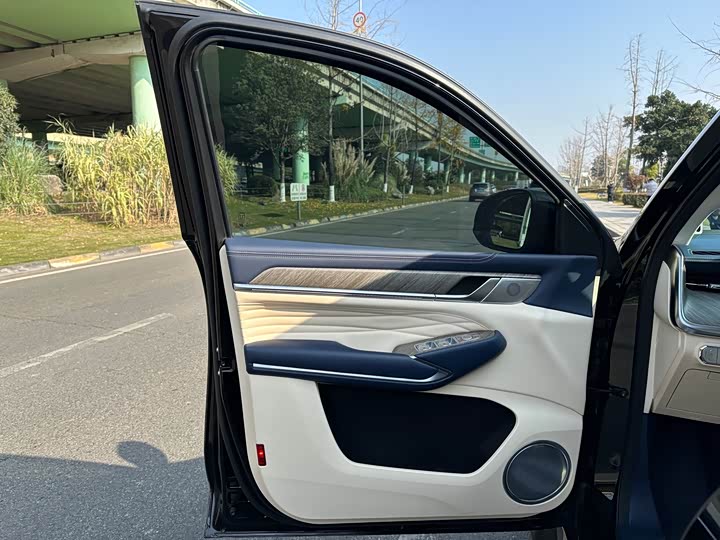 Фото 9 - Tank 500