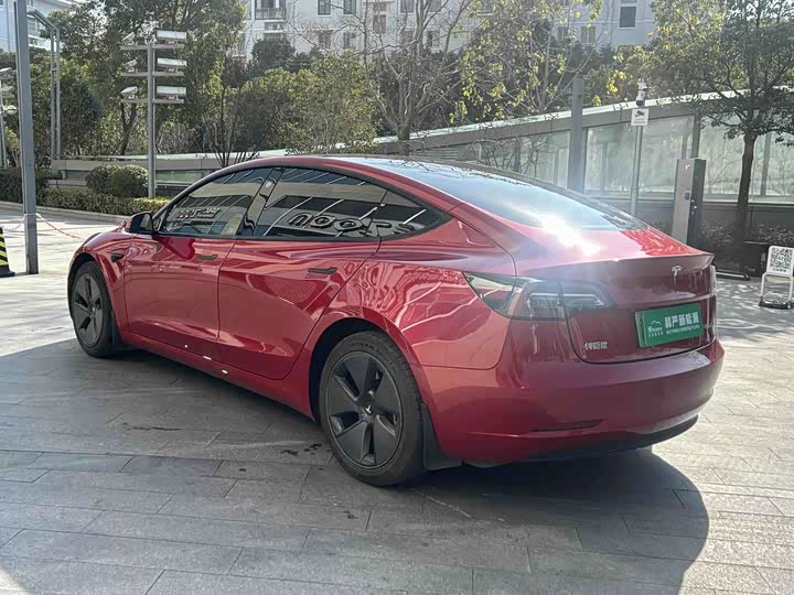 Фото 8 - Tesla Model 3