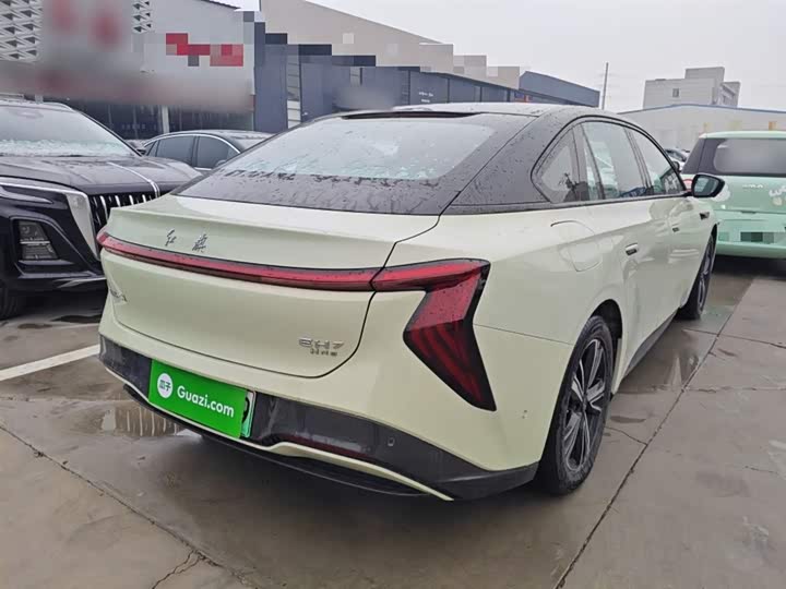 Фото 7 - Hongqi EH7