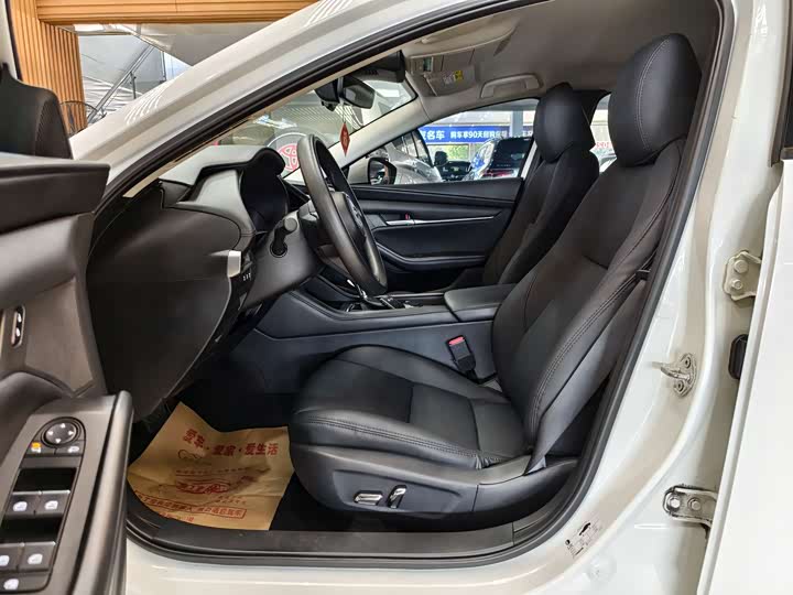 Фото 2 - Mazda 3 (Axela)