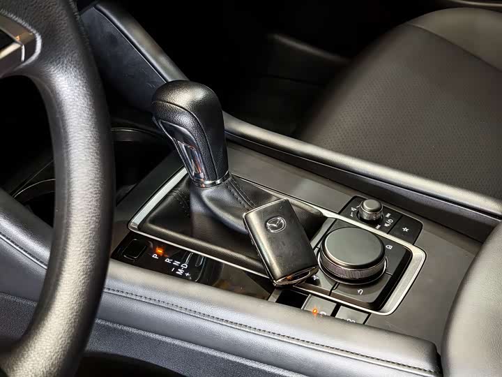 Фото 7 - Mazda 3 (Axela)