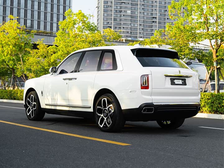 Фото 5 - Rolls-Royce Cullinan
