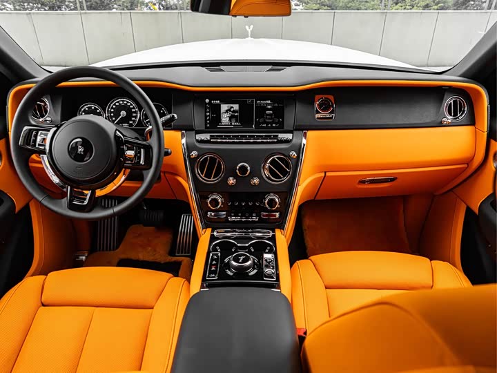 Фото 7 - Rolls-Royce Cullinan