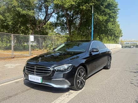 Photo 1 - Mercedes-Benz E-Class Hybrid