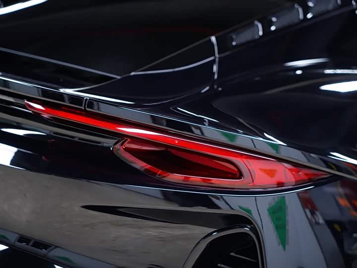 Фото 4 - Lotus Emira