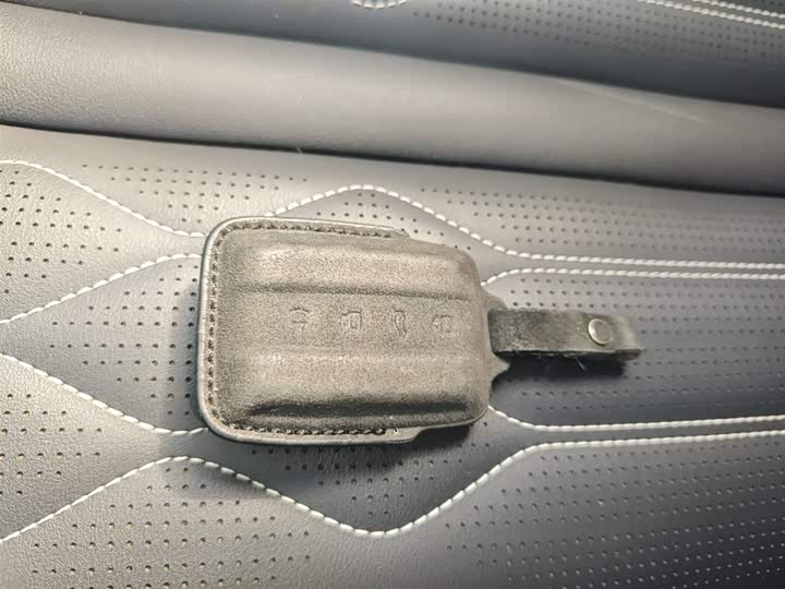 Фото 9 - Tank 300