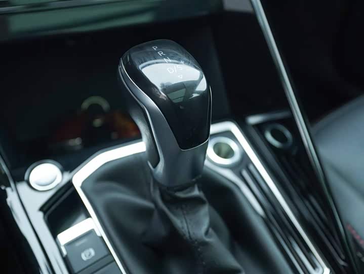 Фото 9 - Volkswagen Tayron