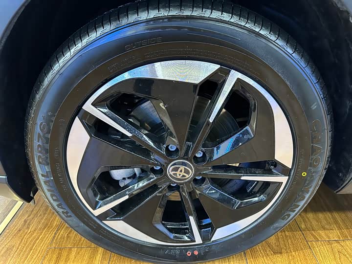 Фото 8 - Toyota bZ3X